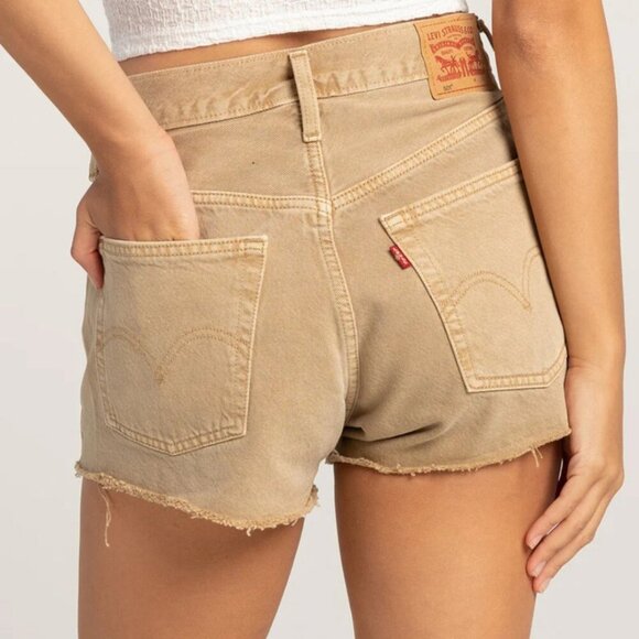 Levi's 501 High Rise Shorts in Beige Tan 56327-0399 BNWT - Size 27 - Picture 3 of 13
